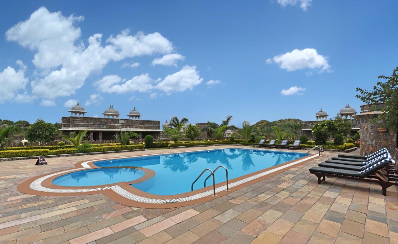 The Amargarh Hotel Udaipur Bagian luar foto