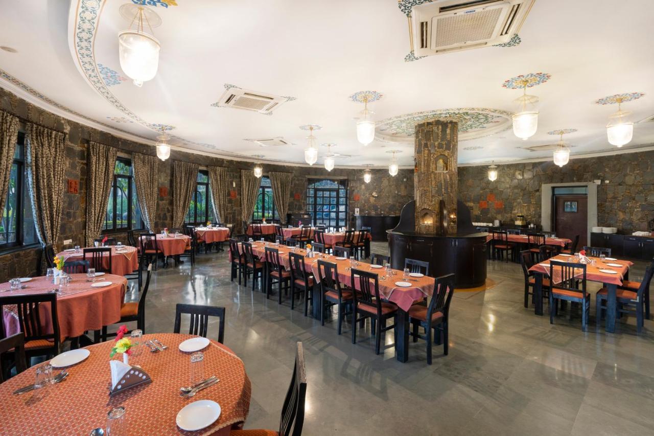 The Amargarh Hotel Udaipur Bagian luar foto